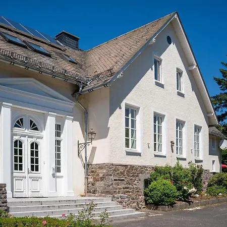 بيت للعطل Alte Schule Deifeld 20- 24 Personen ميدهباخ