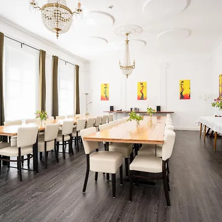 Alte Schule Deifeld 20- 24 Personen Holiday home