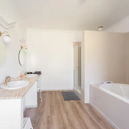 Alte Schule Deifeld 20- 24 Personen Holiday home