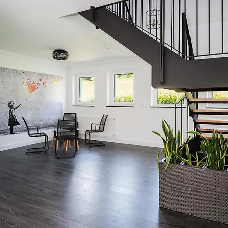 Alte Schule Deifeld 20- 24 Personen بيت للعطل