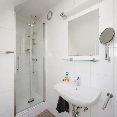 Alte Schule Deifeld 20- 24 Personen Holiday home