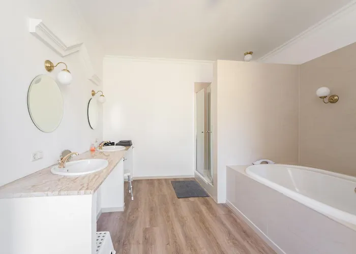 Alte Schule Deifeld 20- 24 Personen Hébergement de vacances